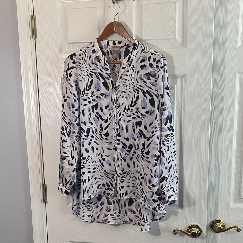Medium button-up colorful blouse Chico’s 1 Miami Beach ruffle floral V-neck